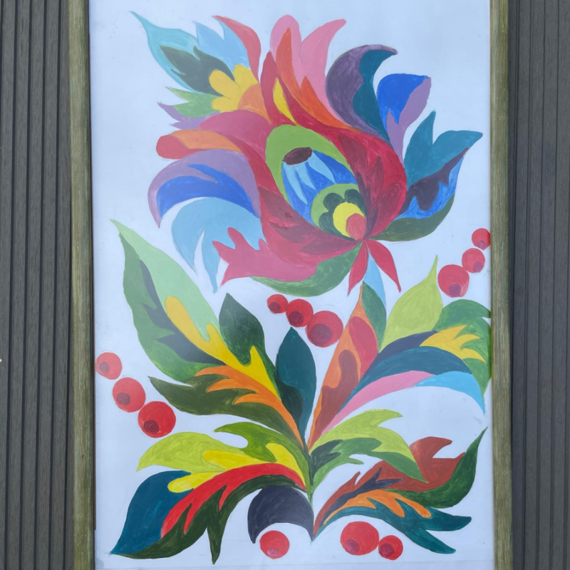 Buntes Bild mit handgemalten Blumen.